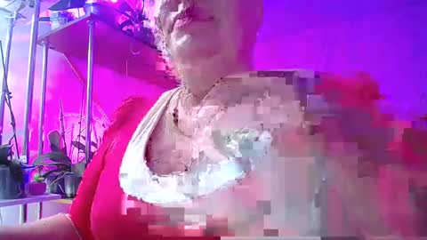 Lady Gloria online show from 12-31-24, 01:19