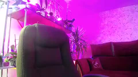 Lady Gloria online show from 01-04-25, 06:41