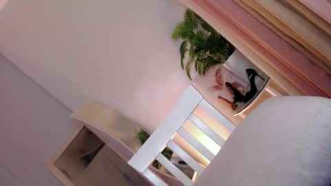 Stella online show from 02-10-26, 02:04