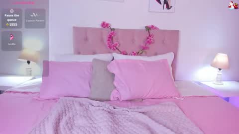 Snapshot of lady_noize chatting on 02-07-25, 10:41 Lady  online show from 02-07-25, 10:41