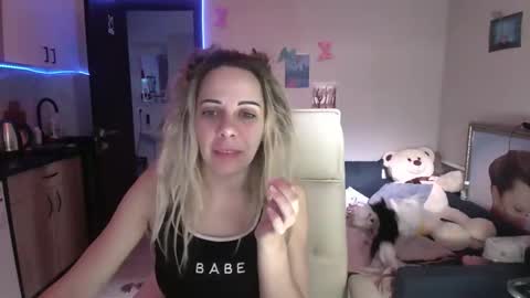 lady_smile69 online show from 11-17-25, 07:25