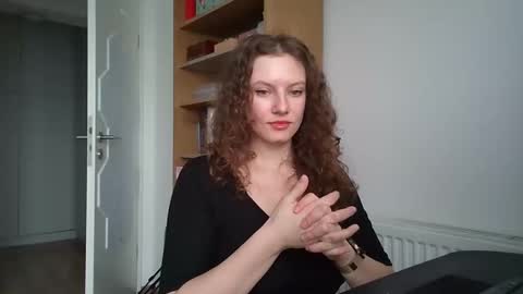 Snapshot of ladyamaradaviss chatting on 02-23-26, 07:17 Amara online show from 02-23-26, 07:17