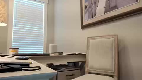 Ladybabs online show from 10-14-25, 06:20