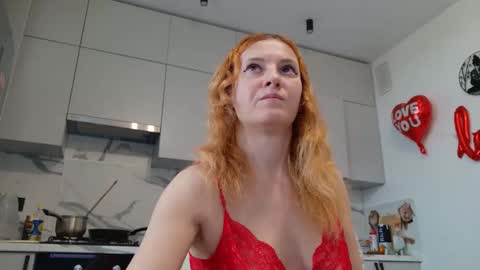 Sima Ladybigsmile online show from 02-13-26, 12:01