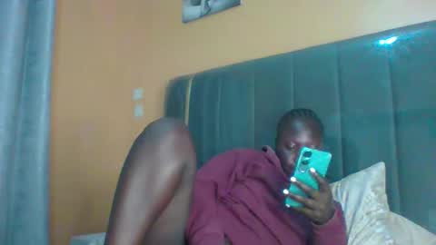 lindah32 online show from 11-17-25, 10:04