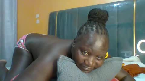 lindah32 online show from 02-25-26, 04:16