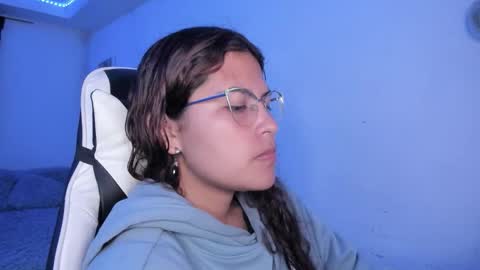  Lady  online show from 12-02-25, 03:12