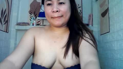 Snapshot of ladyhotsiren chatting on 10-16-25, 06:14 SEREN online show from 10-16-25, 06:14