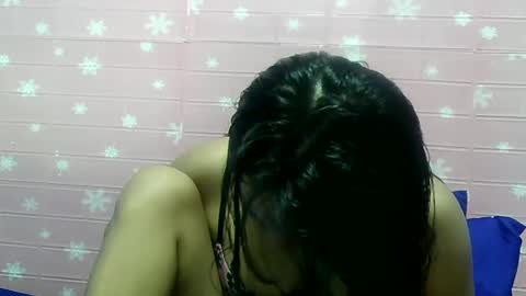 Snapshot of ladyinred201 chatting on 12-28-24, 06:28 ladyinred201 online show from 12-28-24, 06:28