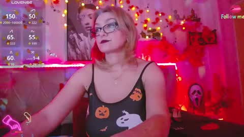  Lady Jeen    Back on Sunday 8th of December online show from 10-27-25, 05:17