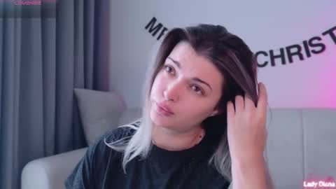 ladylancaster online show from 12-21-25, 06:31