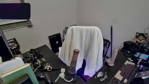 Snapshot of ladymeep chatting on 02-04-26, 11:20 ladymeep online show from 02-04-26, 11:20