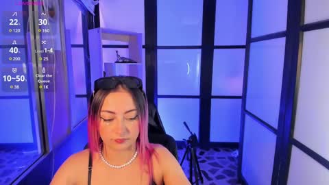 Lady  online show from 02-11-25, 04:33