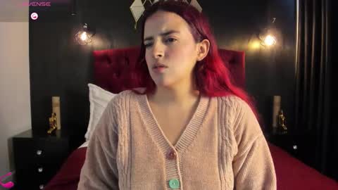 Laia  online show from 11-15-25, 01:18