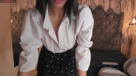 Snapshot of laia_miller_ chatting on 12-10-24, 06:06 Laia online show from 12-10-24, 06:06