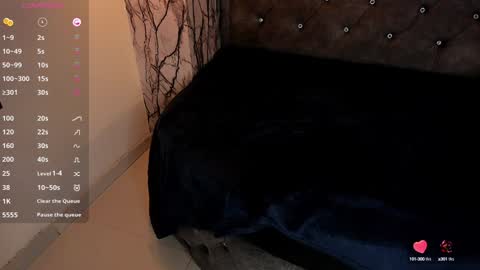 Snapshot of laia_miller_ chatting on 12-16-24, 05:33 Laia online show from 12-16-24, 05:33