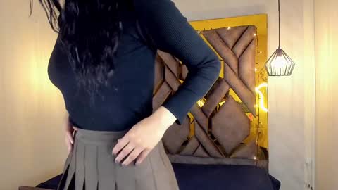 Snapshot of laia_miller_ chatting on 01-07-25, 12:31 Laia online show from 01-07-25, 12:31