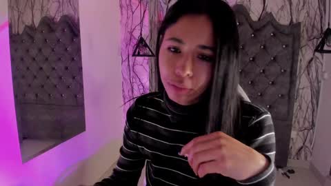 Snapshot of laia_miller_ chatting on 01-22-25, 05:38 Laia online show from 01-22-25, 05:38