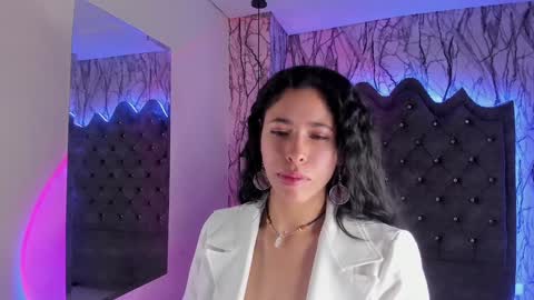 Snapshot of laia_miller_ chatting on 02-04-25, 05:23 Laia online show from 02-04-25, 05:23