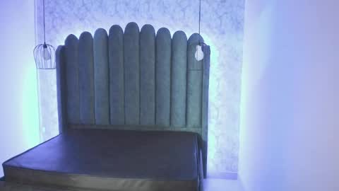 Snapshot of laia_miller_ chatting on 03-08-25, 12:09 Laia online show from 03-08-25, 12:09