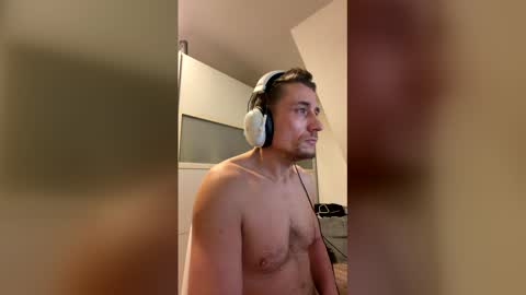 Snapshot of laichzeit1881 chatting on 12-14-25, 06:19 laichzeit1881 online show from 12-14-25, 06:19