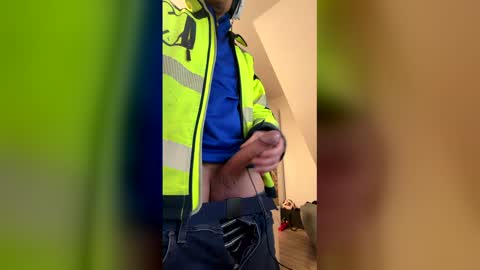 Snapshot of laichzeit1881 chatting on 12-16-25, 07:57 laichzeit1881 online show from 12-16-25, 07:57