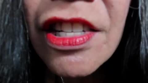 Lailacastillo online show from 09-25-25, 12:09