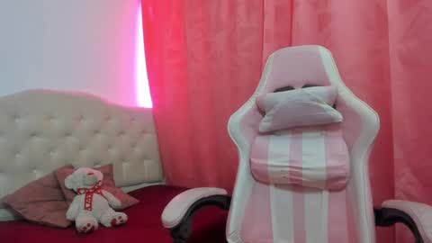 Camila online show from 09-14-25, 04:44