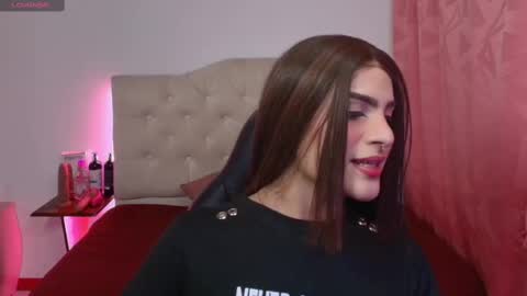 Camila online show from 10-21-25, 04:57