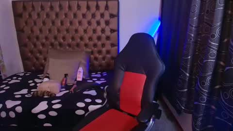 Camila online show from 03-25-26, 09:10