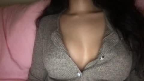 Snapshot of lailayousef chatting on 01-23-25, 08:36 Laila Yousef online show from 01-23-25, 08:36