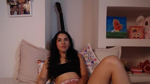 Snapshot of lailypink chatting on 02-15-26, 08:38 samanta online show from 02-15-26, 08:38