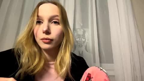 Mira online show from 11-21-25, 12:37