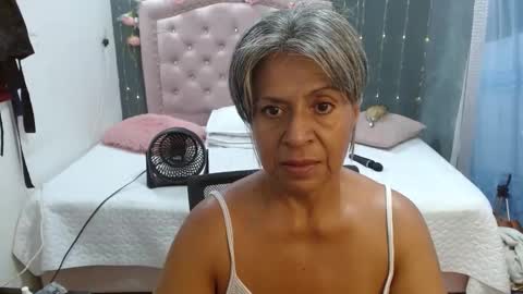 Snapshot of lalisha_96 chatting on 09-10-25, 02:00 lalisha online show from 09-10-25, 02:00