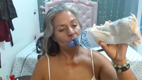 Snapshot of lalisha_96 chatting on 10-21-25, 12:00 lalisha online show from 10-21-25, 12:00