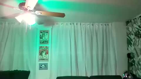 LALOVE99 online show from 10-18-25, 01:41