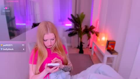 Laly online show from 03-09-25, 07:37