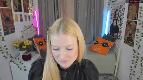 Laly online show from 10-28-25, 12:09