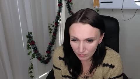 Lalya online show from 12-16-25, 11:26