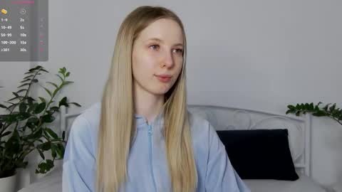 Liana online show from 01-17-26, 03:06