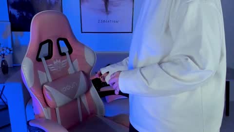 just call me Lana  and her security online show from 01-18-25, 11:21