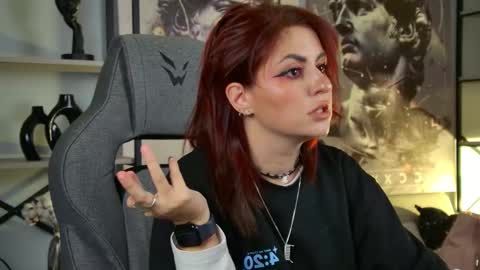 just call me Lana  and her security online show from 09-17-25, 08:49