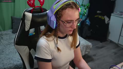 Kay online show from 12-06-24, 01:55