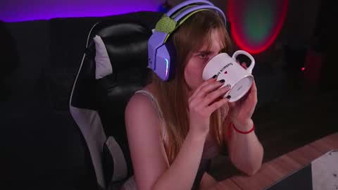 Kay online show from 09-29-25, 08:24