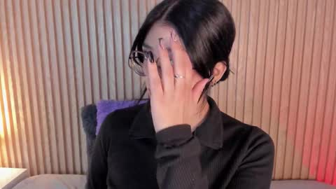 ... .          . ... online show from 11-08-25, 01:22