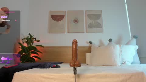 lana_kane_ online show from 12-10-24, 03:12