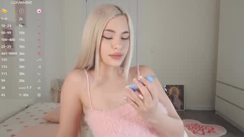 Lana online show from 12-11-24, 11:32