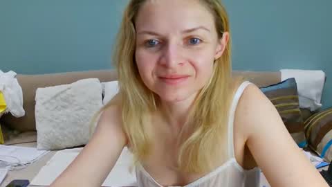 Snapshot of lanaangeldream chatting on 09-14-25, 12:26 Lana online show from 09-14-25, 12:26