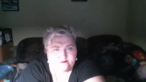 lanacat555 online show from 01-28-25, 01:08