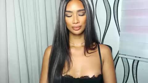 Snapshot of lanadel_hilton chatting on 01-02-25, 01:27 Lana online show from 01-02-25, 01:27